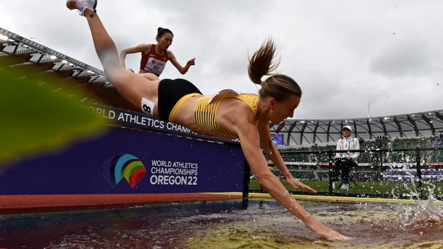 Leichtathletik-WM: Unfreiwillige Bewerbung für die Schwimm-WM: Lea Meyer stürzt am Hindernis - und verpasst ihre Bestzeit trotzdem nur um rund fünf Sekunden.