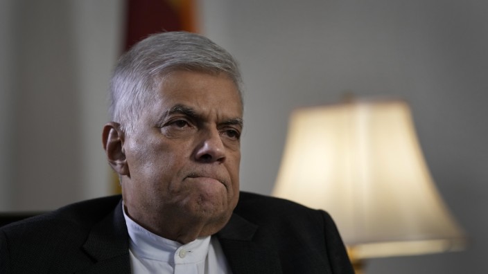 Sri Lanka: Ranil Wickremesinghe, derzeit geschäftsführender Präsident, hat am Montag den Ausnahmezustand verhängt.