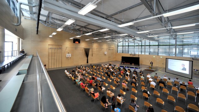 Schulerweiterung in Schondorf abgeschlossen: Die neue Dreifachturnhalle wurde in den Boden versenkt.