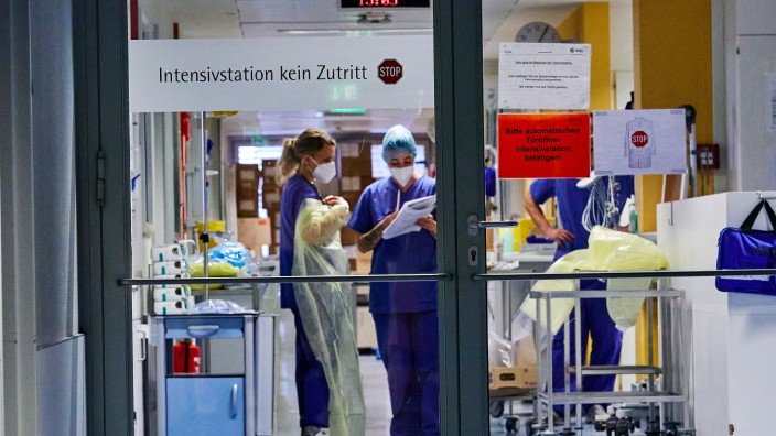 Kostenexplosion: Bayerns Kliniken warnen angesichts gestiegener Kosten vor einem "unkontrollierten Krankenhaussterben".