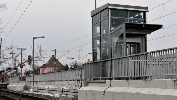 Germering: Der Lift am Germeringer S-Bahnhof ist aktuell defekt.