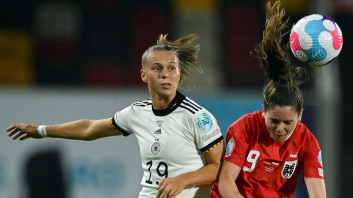 Fußball-EM: Klara Bühl, hier gegen Österreich, gehörte bisher zur Stammformation.