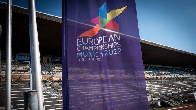 Sport in München: Auf der Regattaanlage weht schon die Fahne der European Championships.