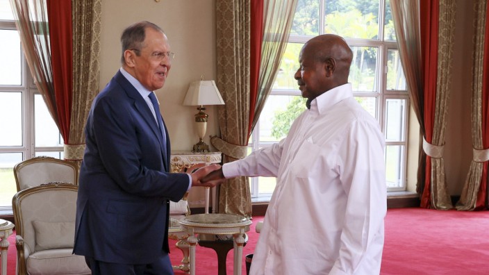 Afrika: Am Dienstag kam Russlands Außenminister Sergej Lawrow in Uganda an und traf dessen Präsidenten Yoweri Museveni.