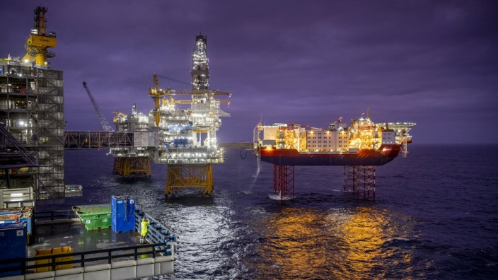 Öl- und Gasindustrie: Ölplattform des Staatskonzerns Equinor: Die Norweger sehen sich mit ihren Öl- und Gas-Exporten gerne als Retter des Kontinents.