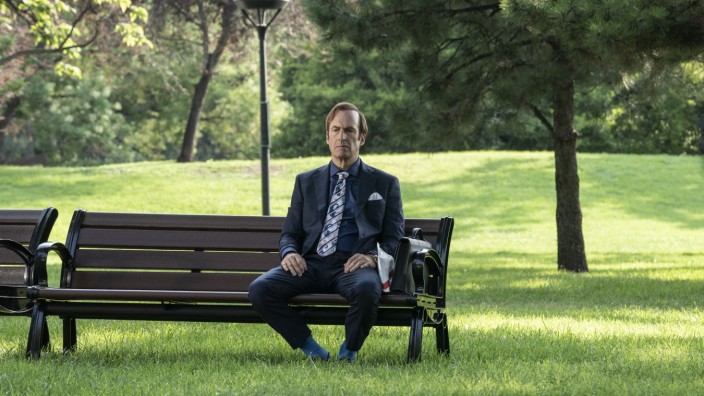 Finale Staffel "Better Call Saul": Bob Odenkirk spielt Saul in einer in einer sensationellen Mischung aus Größenwahn, Geschick und Schamlosigkeit.