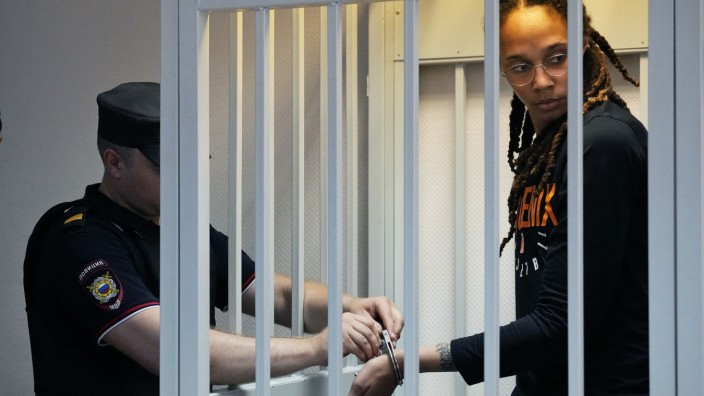 Gefangenenaustausch zwischen USA und Russland: "Ich habe große Angst, dass ich für immer hierbleiben muss": Der US-Basketballstar Brittney Griner bei einem Gerichtstermin in Russland