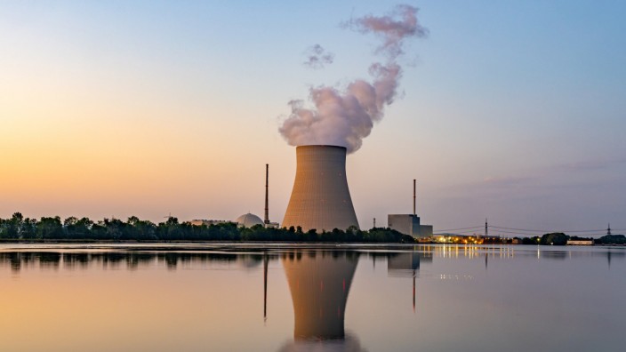 Kritik an Atomgutachten: Das Atomkraftwerk Isar 2 in der Nähe von Landshut.