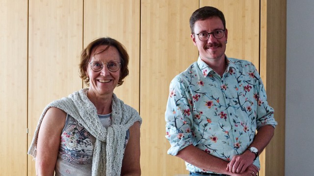 Naturschutz: Roswitha Holzmann und Frank Burkhardt von der Unteren Naturschutzbehörde schätzen bei dem Programm die Zusammenarbeit mit dem Maschinenring.