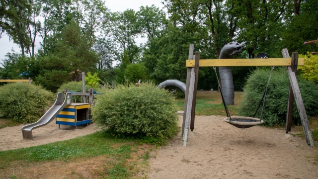 Serie: Grün im Grau: Dort wo einst die Schwarzbauten standen, steht heute ein bei den Kindern beliebter Spielplatz.