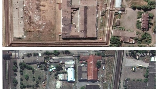 Ukraine: Die Satellitenbilder zeigen die Haftanstalt von Oleniwka vor (oben) und nach dem Beschuss (unten). Das zerstörte Gebäude mit weißem Dach ist in der Mitte der Aufnahmen erkennbar.