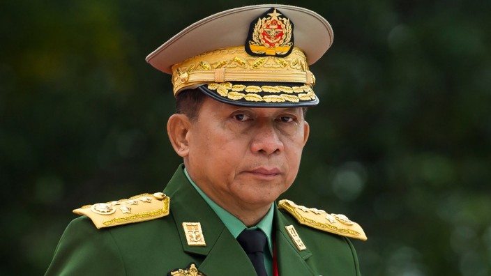 Myanmar: Junta-Chef General Min Aung Hlaing wandte sich in einer Fernsehansprache an die Bevölkerung.