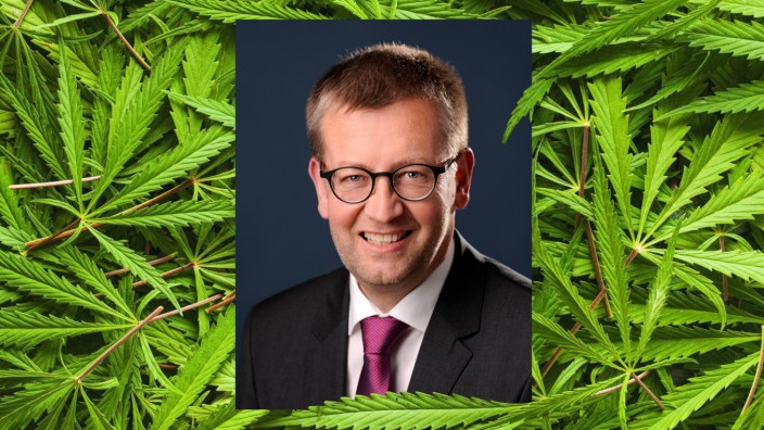 Cannabis-Legalisierung in Deutschland: Seine größte Sucht? Das Lesen von Büchern. Burkhard Blienert, 56, Bundesdrogenbeauftragter von der SPD.