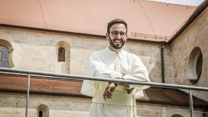 Altkatholiken: Damals war er noch Pater Felix, heute ist Johannes Poiger der neue Pfarrer der altkatholischen Gemeinde, die fast ganz Ostbayern umfasst.