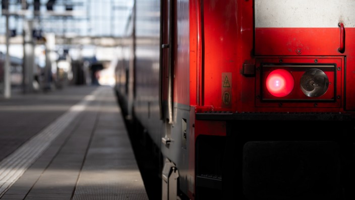 Verkehr: "Katastrophal" nennen Experten den Zustand des Schienennetzes in Bayern.