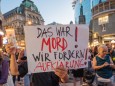 Trauerkundgebung für die Ärztin Lisa-Maria Kellermayr am Stephansplatz in Wien am 1. August.