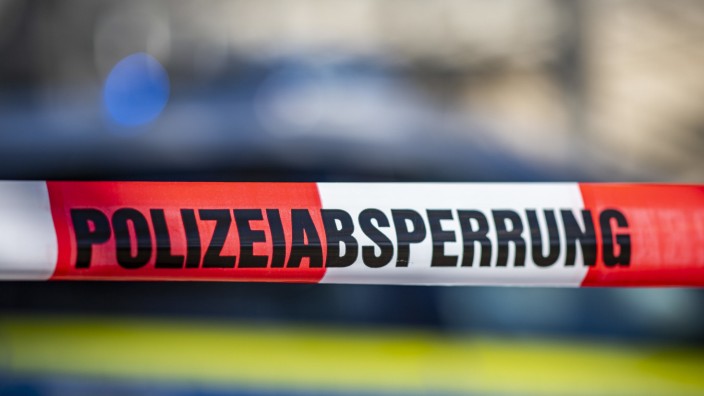 Gewalttat: In Landshut ist am Wochenende ein 33-Jähriger niedergestochen worden. Der Täter flüchtete und stellte sich am Sonntagabend der Polizei.