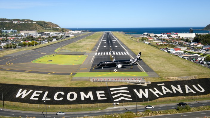 Pandemie: Die Einreise ist nun auch wieder ohne Quarantäne möglich: Ein Flugzeug aus Tasmanien am Flughafen der neuseeländischen Stadt Wellington.