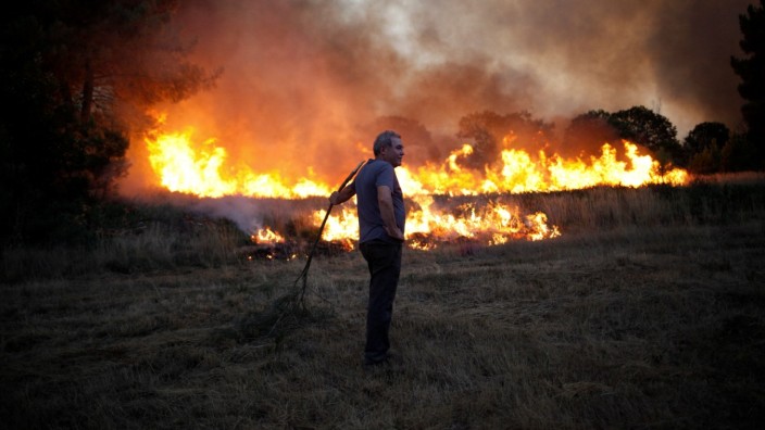 SZ-Klimakolumne: Ein Waldbrand im spanischen Verin Anfang August.