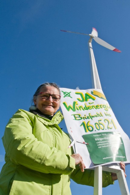 Bezirkstagswahl: Kreis- und Bezirksrätin Ottilie Eberl, hier bei einer Wahlveranstaltung zum Bürgerentscheid zur Windkraft, wird erneut Direktkandidatin der Grünen bei der Bezirkstagswahl.