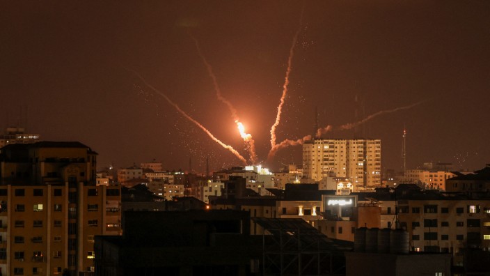 Naher Osten: Raketen werden als Reaktion auf einen israelischen Militärschlag aus Gaza auf Israel abgefeuert.