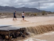 Extremwetter: Hunderte Besucher aus Death Valley gerettet