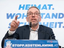 FPÖ: Österreichische Karambolage
