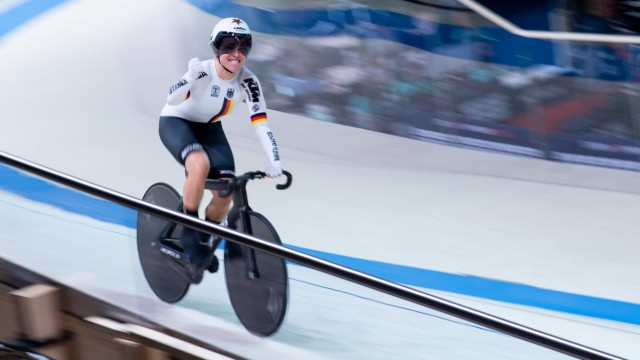 Radsport bei den European Championships: Emma Hinze holt Gold im 500-Meter-Zeitfahren.