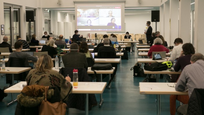 Jubiläum: Als erster Bezirksausschuss in München übertrug Schwabing-Freimann im Februar 2021 einen Livestream zu seiner Sitzung online.