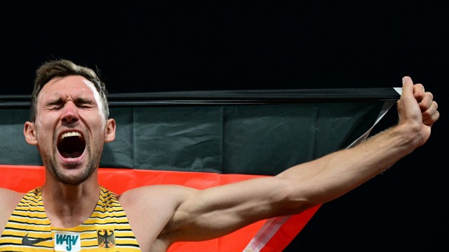 European Championships: Auch er hat es geschafft: Niklas Kaul holt im abschließenden 1500-Meter-Lauf seinen Rückstand auf und wird Europameister.