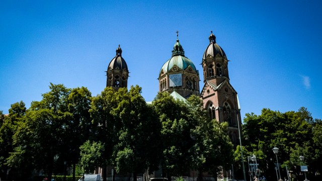 Lukaskirche im Lehel: St. Lukas prägt seit dem Jahr 1896 die Silhouette des Lehels.