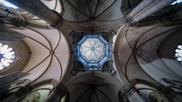Lukaskirche im Lehel: Akute Einsturzgefahr besteht nicht, doch die Arbeiten sind nötig, um das Kuppelgewölbe zu sichern.