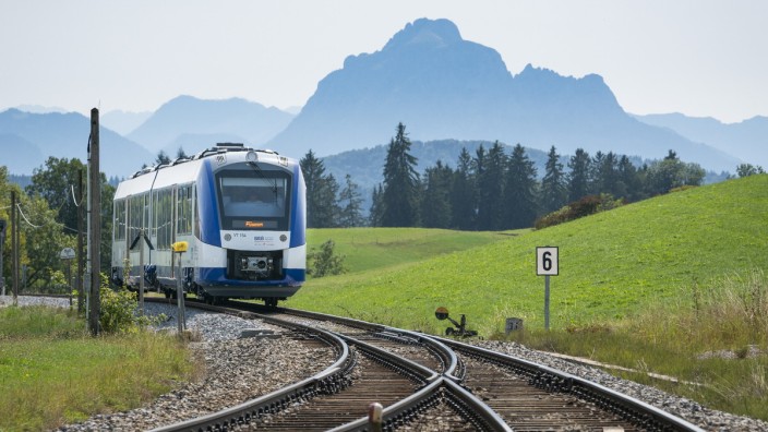 Schienenverkehr: Immer mehr Züge der Bayerischen Regiobahn sind unpünktlich - allerdings ist das nicht unbedingt die Schuld des Unternehmens.