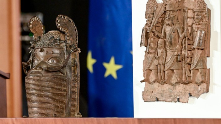 Benin Bronzen: Benin-Bronzen am Rande der Unterzeichnung einer Absichtserklärung für Eigentumsübertragungen.