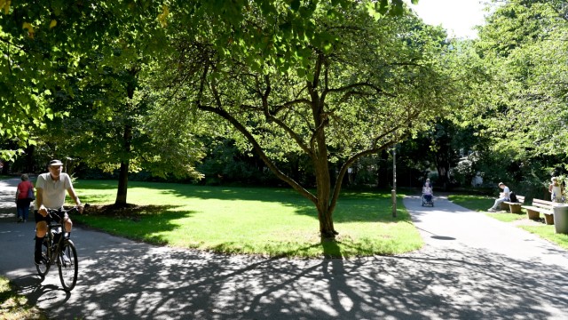 Serie Grün im Grau: "Finger weg vom Kustermannpark" forderten Anwohner, als 2017 Nachverdichtungspläne ruchbar wurden. Mit Hilfe des Oberbürgermeisters konnten sie ihren kleinen Park verteidigen.