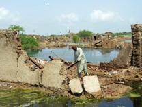Pakistan: Mehr als 1000 Tote bei Flutkatastrophe