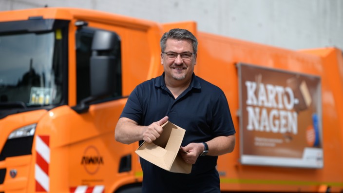 Abfall: Er lehnt sich mal aus dem Fenster: Josef Kiener, Marketingchef des Abfallwirtschaftsbetriebs München.