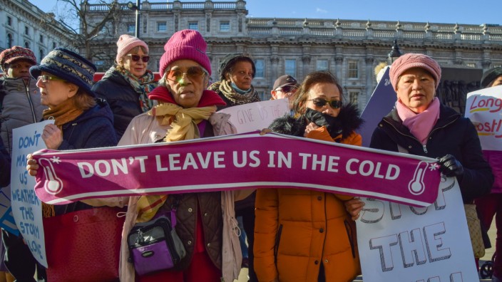 Armut wegen steigender Energiepreise: Britische Rentnerinnen bei einer Demonstration gegen die hohen Energiepreise im Januar dieses Jahres.