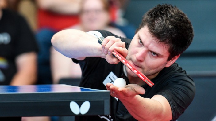 Tischtennis: Durchaus Schwierigkeiten zum Auftakt: Dimitrij Ovtcharov siegte bei seiner Premiere für Neu-Ulm mit Mühe.