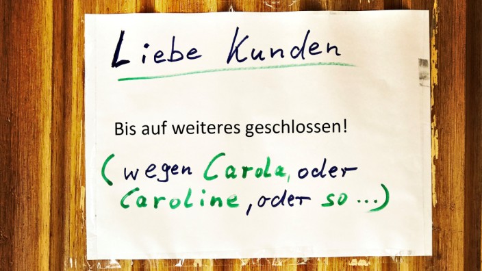 Kolumne: Corona als sprachliche Herausforderung: Schild an einer Ladentür. Foto: Jörg Buschmann