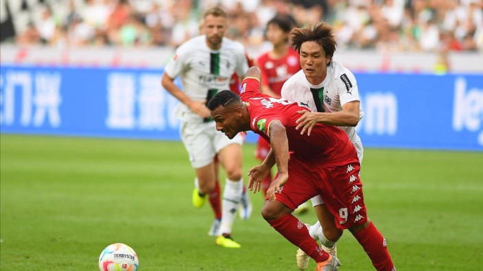 Bundesliga: Szene des Spiels: Itakura foult Onisiwo, sieht Rot und verschuldet den entscheidenden Freistoß´.