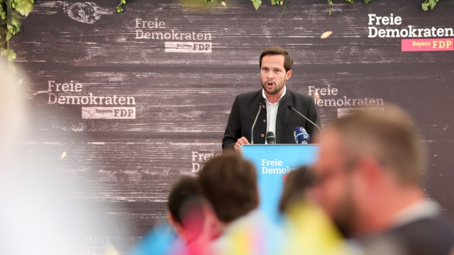 Gillamoos in Abensberg: FDP-Mann Martin Hagen.