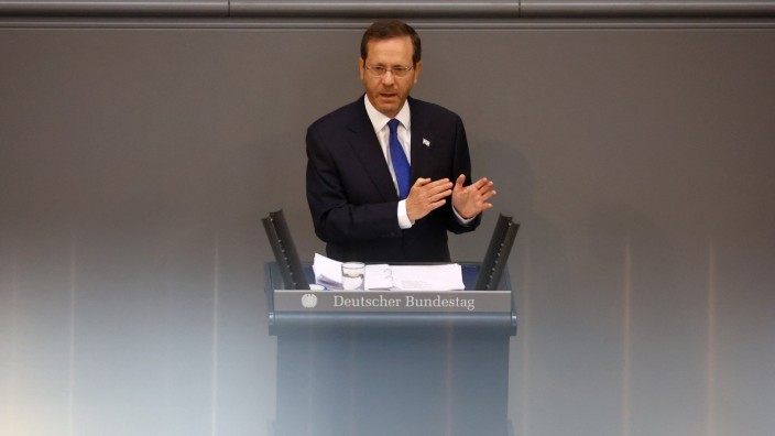 Deutsch-israelische Beziehungen: Israels Präsident Isaac Herzog bei seiner Rede im Bundestag.