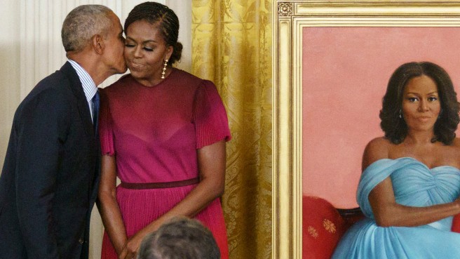 Neue Porträts enthüllt: Erstmals seit ihrem Abschied 2017 sind Barack und Michelle Obama zurück im Weißen Haus - jetzt auch dauerhaft als Bilder.
