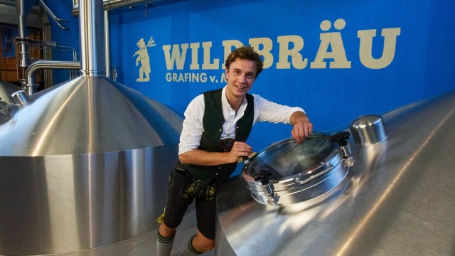 Brauereien im Landkreis Ebersberg: Gregor Schlederer vom Grafinger Wildbräu kann zumindest nächste Woche noch produzieren.