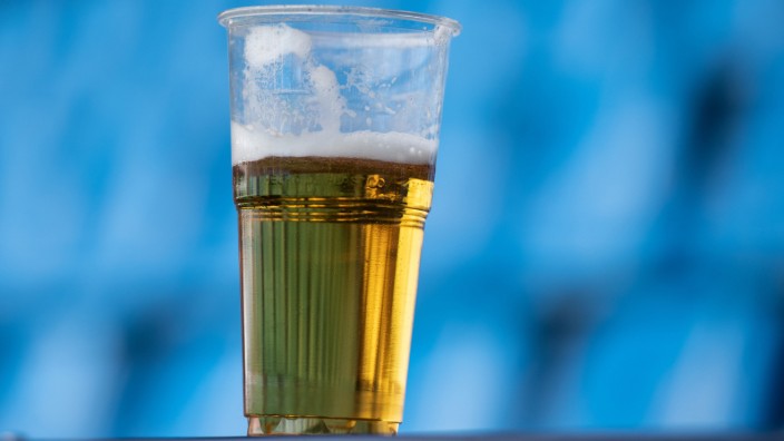 Sucht: Durchschnittlich 10,6 Liter reinen Alkohol trinkt jeder über 15-Jährige in Deutschland pro Jahr.
