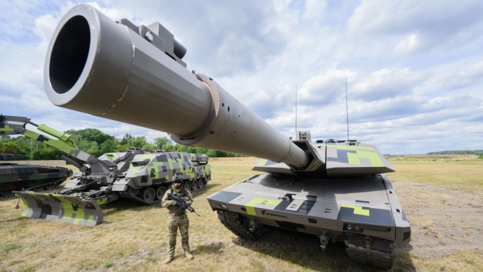 Militär: Panzer der Zukunft: Der "Panther KF51" des Rüstungskonzerns Rheinmetall soll einmal den "Leopard 2" ersetzen. Ein deutsch-französisches Projekt aber steht in den Sternen.