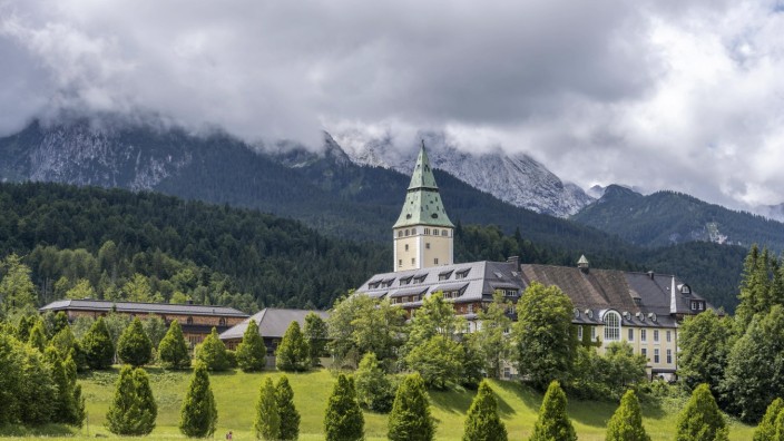 2015: Austragungsort der G-7-Gipfel 2015 und 2022: Schloss Elmau im Werdenfelser Land.