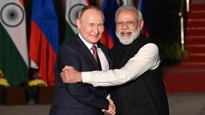 Indiens Premier Narendra Modi mit Russlands Präsidenten Wladimir Putin in Indien 2021.