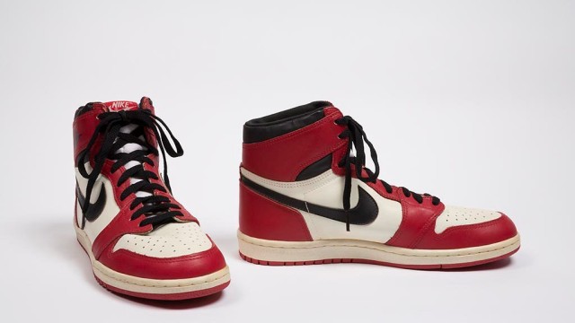 Mode: Ikonisch: Air Jordans von Nike, hier ein Modell von 1985.